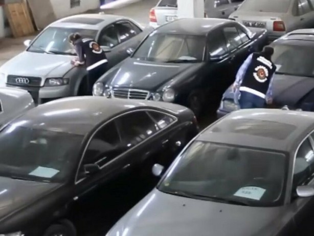 Foto - 20 bin TL'den başlıyor! Bu otomobiller peynir ekmek gibi satılıyor