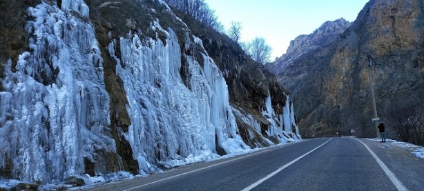 Foto - -20 dereceye dayanamadı! Ağlayan Kayalar dondu