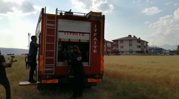 Foto - 20 dönüm buğday tarlası küle döndü! Sebebi isyan ettirdi