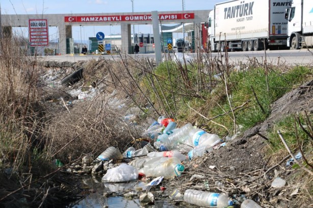 Foto - 20 kilometre kuyruk oldu! "İnsanlıktan çıktık"