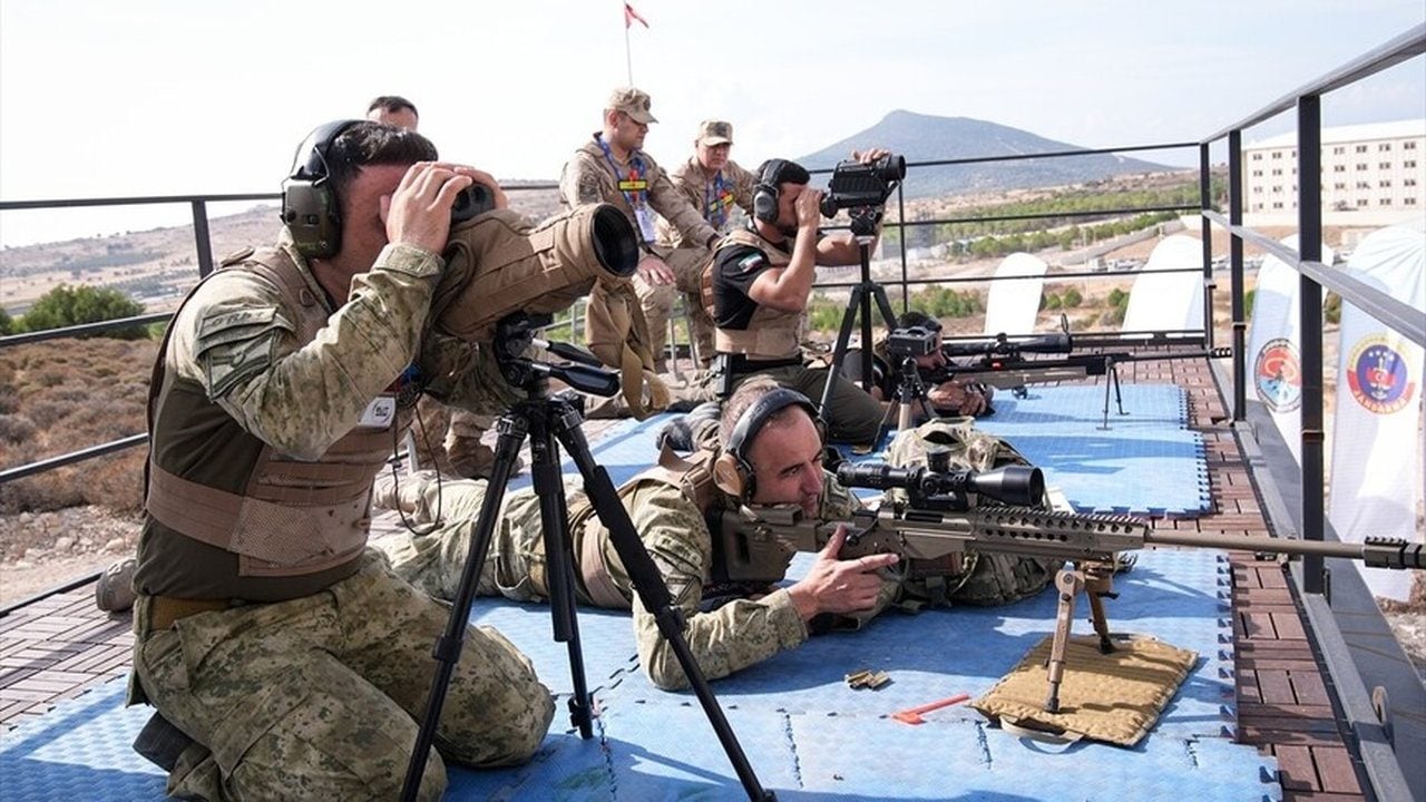 Foto - 20 ülkenin en iyileri arasından sıyrılıp zirveye oturdular! Dünyanın En Keskin Nişancıları Yarışması’nda şampiyonluk yine PÖH’ün