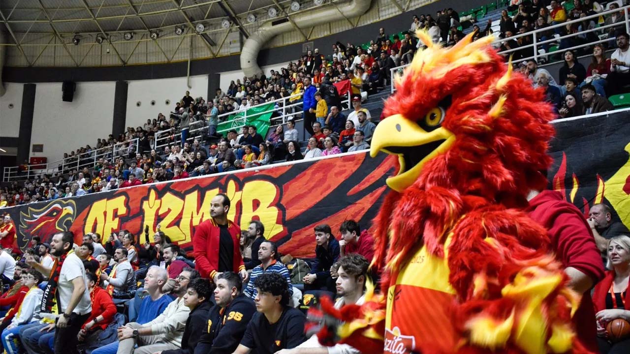 Foto - 20 yıl sonra parkelere dönmüştü! Göztepe'nin maskotuna gözaltı kararı