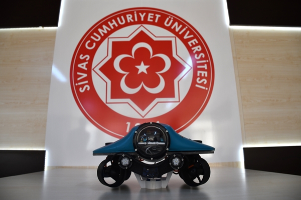 Foto - 200 metreye derinliğe kadar inebiliyor... Suyun altı artık ondan sorulacak!