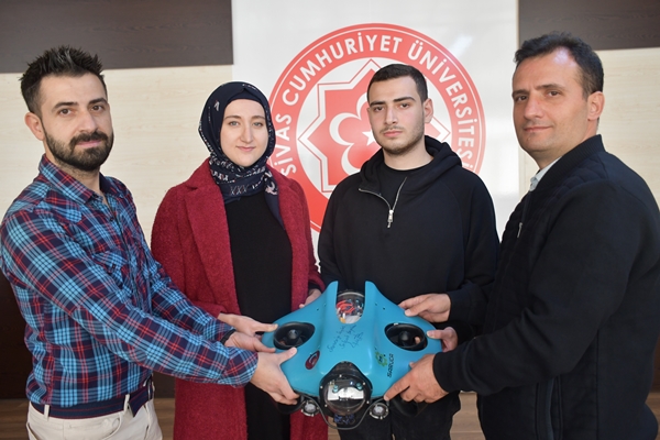 Foto - 200 metreye derinliğe kadar inebiliyor... Suyun altı artık ondan sorulacak!