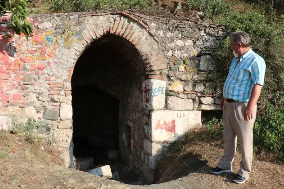 200 yıllık tarihi yapı içinden doldurup götürüyorlar! Hristiyanlar için önemi ne?