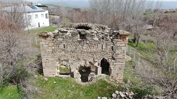 Foto - 200 yıllık yapı zamana böyle direniyor