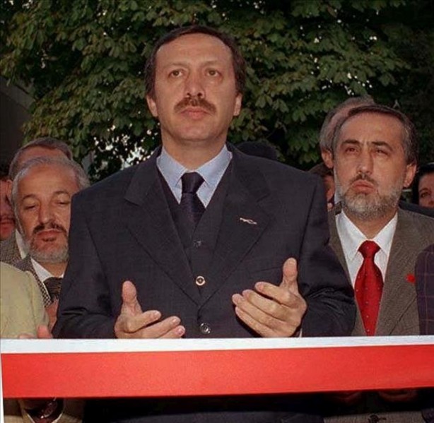 Foto - 2003'te Erdoğan'ın Meclis'e girmesinin önünü açmak için istifa etmişti! O isimle ilgili flaş karar alındı