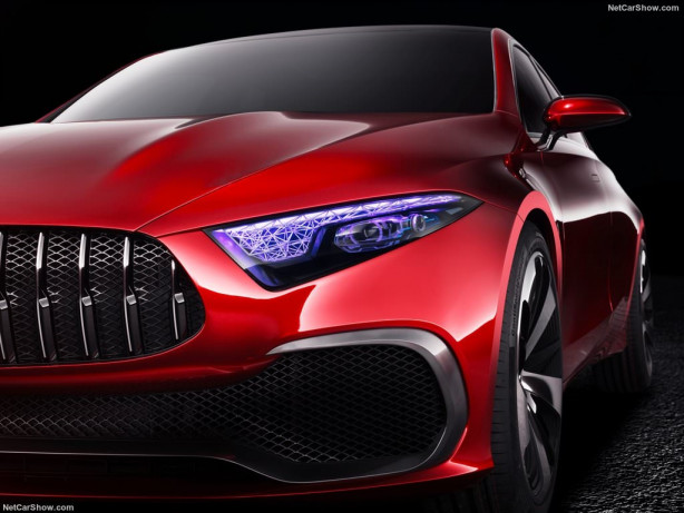 Foto - 2017 Mercedes -Benz A Sedan Concept