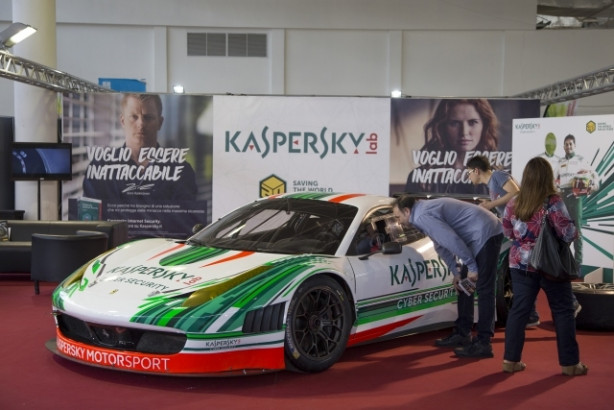 Foto - 2017 Napoli Motor Show