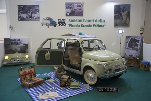 Foto - 2017 Napoli Motor Show