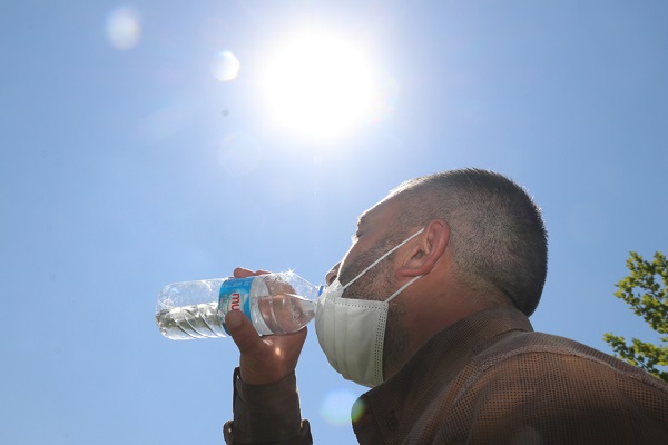 Foto - 2022 tarihe geçti! Peki, ama neden?