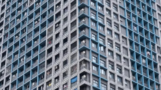 Foto - 2004 daireli bina! Görenler inanamadı