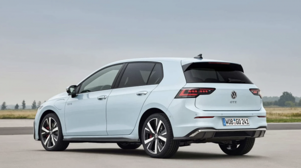 Foto - 2024 model Volkswagen Golf gün yüzüne çıktı! İşte özellikleri! Otomobil neler sunuyor? 37 milyon adetlik satış rakamı!