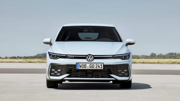 Foto - 2024 model Volkswagen Golf gün yüzüne çıktı! İşte özellikleri! Otomobil neler sunuyor? 37 milyon adetlik satış rakamı!