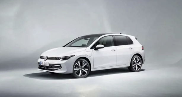 Foto - 2024 model Volkswagen Golf gün yüzüne çıktı! İşte özellikleri! Otomobil neler sunuyor? 37 milyon adetlik satış rakamı!