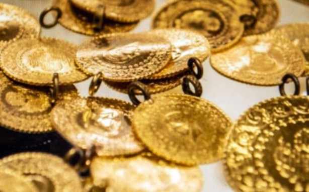 Foto - 2024 yılının ilk yarısında ne kadar çeyrek altın üretildi? Talebe yetişmek için mesai yaptılar