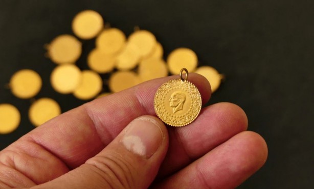 Foto - 2024 yılının ilk yarısında ne kadar çeyrek altın üretildi? Talebe yetişmek için mesai yaptılar