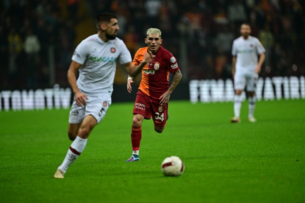 Foto - 2024'ün ilk bombası patlıyor: Galatasaray bu yıldıza gelene kadar tek tek saydı! Kuvvetli geliyor