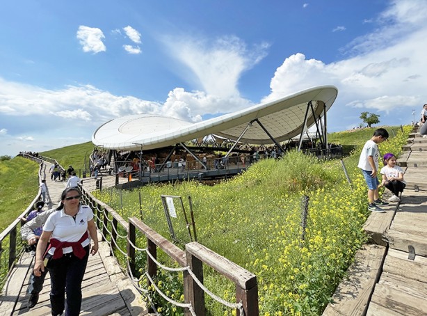 Foto - 2024’ün parlayan yıldızı Göbeklitepe, yerli ve yabancı turisti cezbediyor: Göbeklitepe ziyaretçi rekorlarını altüst etti