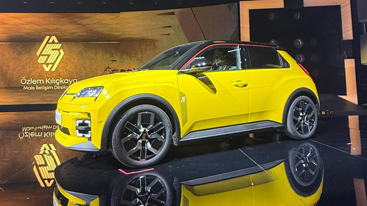 Foto - 2025’in otomobili Türkiye’yi keşfe çıktı! Renault 5 E-Tech şehre enerji katacak: Her an karşınıza çıkabilir!
