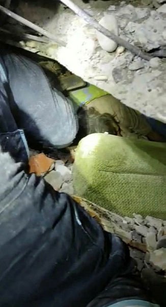 209. saatte gelen mutluluk! Parmağını kaldırıp kelime-i şehadet getirdi