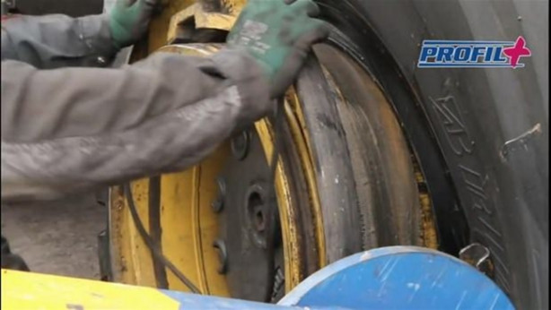 Foto - 21 bin liralık dev lastik böyle değişti!