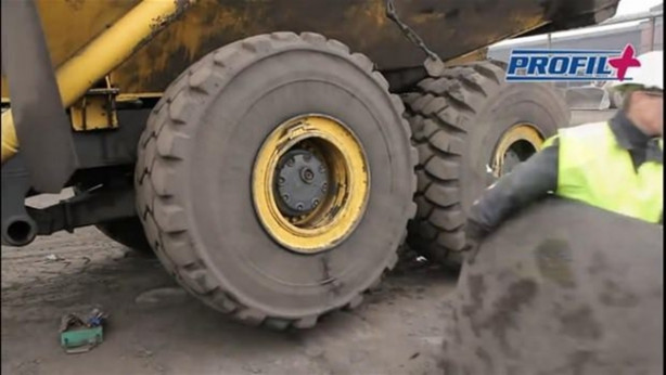 Foto - 21 bin liralık dev lastik böyle değişti!