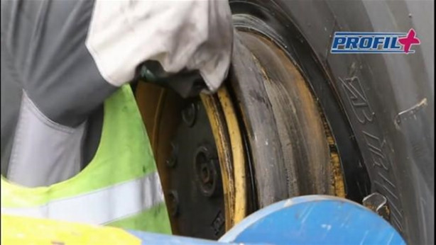 Foto - 21 bin liralık dev lastik böyle değişti!