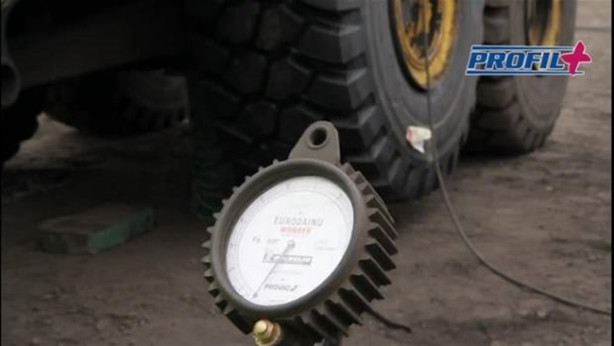 Foto - 21 bin liralık dev lastik böyle değişti!