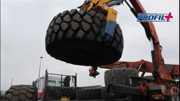 Foto - 21 bin liralık dev lastik böyle değişti!