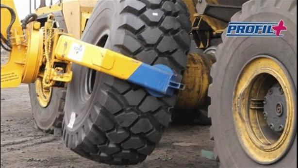 Foto - 21 bin liralık dev lastik böyle değişti!