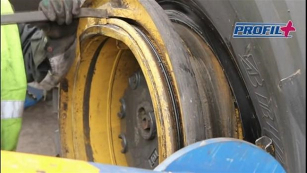 Foto - 21 bin liralık dev lastik böyle değişti!