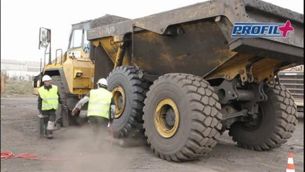 Foto - 21 bin liralık dev lastik böyle değişti!