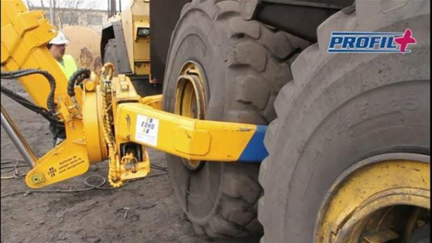 Foto - 21 bin liralık dev lastik böyle değişti!