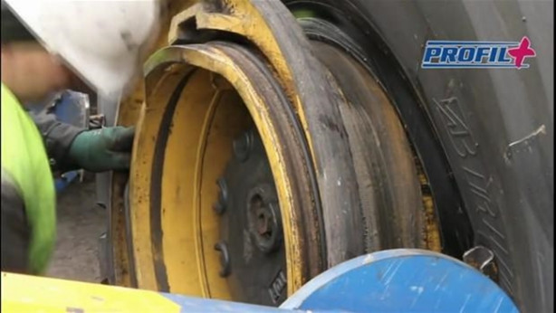 Foto - 21 bin liralık dev lastik böyle değişti!