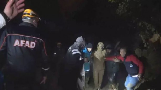Foto - 21 personel göçük altında kalmıştı! AFAD ve Valilik açıklama yaptı