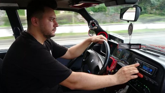 Foto - 21 yaşındaki araca 130 bin TL harcadı! Satış fiyatı şaşkına çevirdi