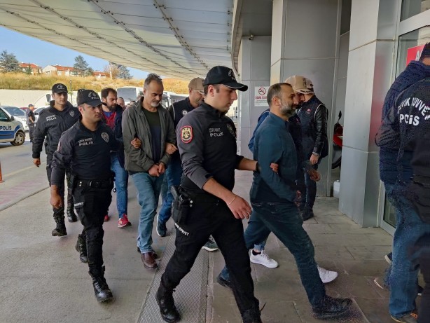 Foto - 22 FETÖ şüphelisi adliyeye sevk edildi