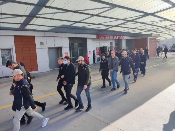Foto - 22 FETÖ şüphelisi adliyeye sevk edildi