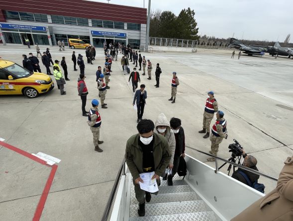 Foto - 227 kaçak Afgan daha ülkesine gönderildi