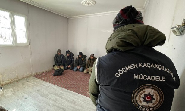 Foto - 23 düzensiz göçmen yakalandı