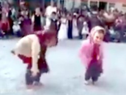 Foto - 23 Nisan’da çekilen bir fotoğrafın anatomisi! Gerçekleri görmek için sadece bir fotoğraf yeterli