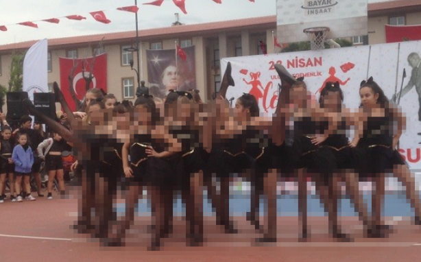 Foto - 23 Nisan’da çekilen bir fotoğrafın anatomisi! Gerçekleri görmek için sadece bir fotoğraf yeterli