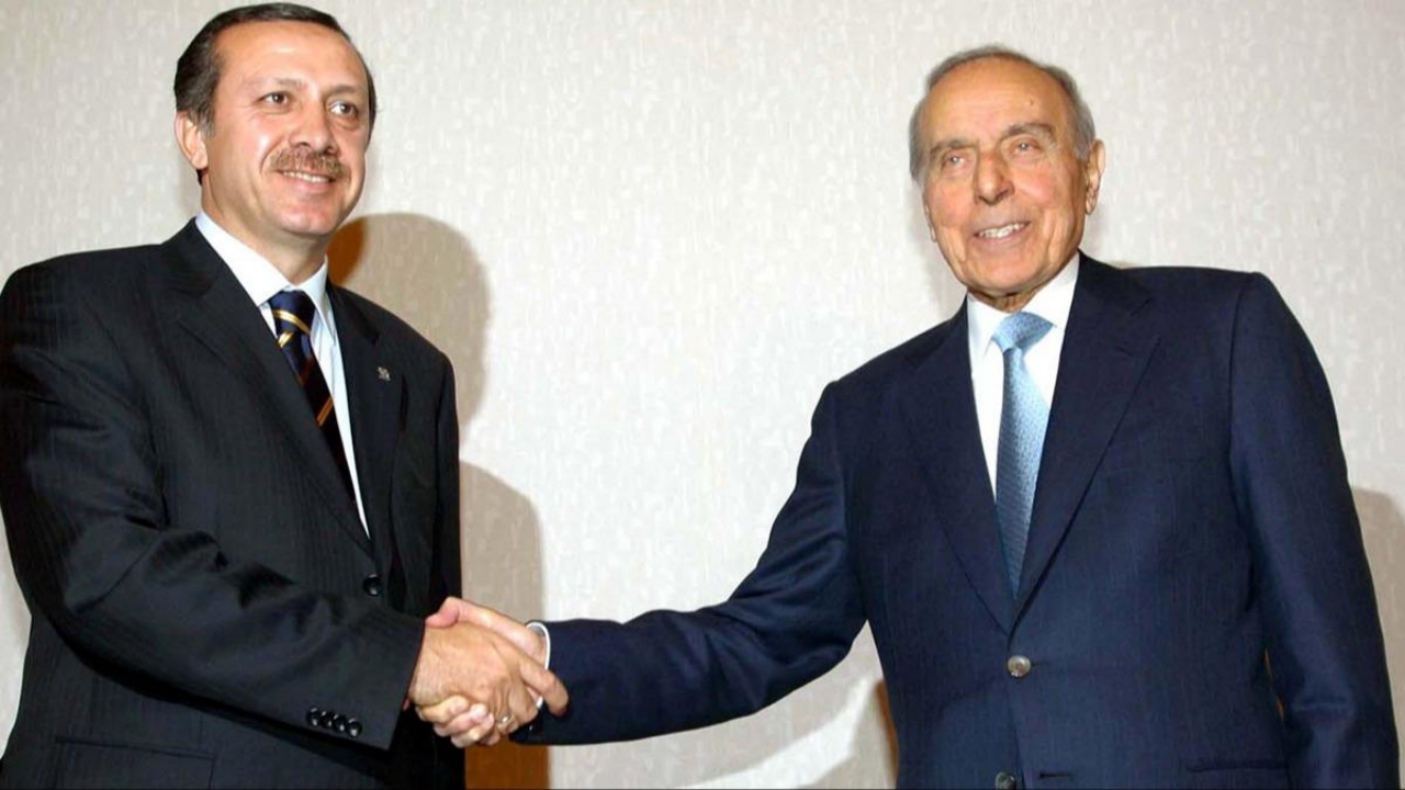 23 yıl sonra ortaya çıkan tarihi diyalog gündem oldu! Meğer Aliyev’i Erdoğan’a emanet etmiş
