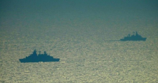 Foto - 24 saat içinde Yunanistan'a destek verdiler! Atina basını manşetlere taşıdı