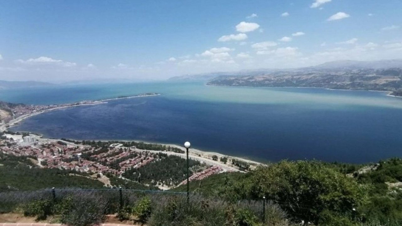 Foto - 240 gölden 186’sı tamamen kurudu! 2050'lerde beklenen sıcaklıklar şimdiden yaşanıyor