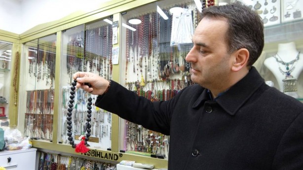 Foto - 25 bin liralık tespihin neyden yapıldığını duyunca şoke olacaksınız! 40 yıl düşünseniz aklınızın ucuna bile gelmez