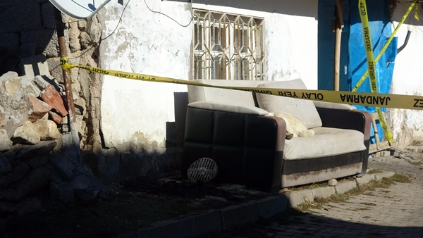 Foto - 25 günlük bebeğini sobada yakarak katleden cani anne hakkında karar verildi