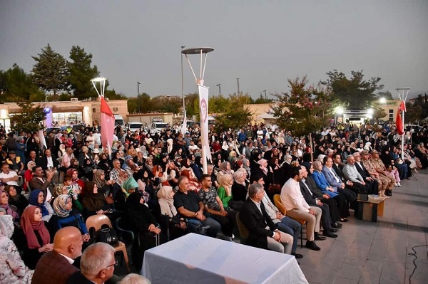 Foto - 259 yıllık gelenek! Dev ekranlar kuruldu