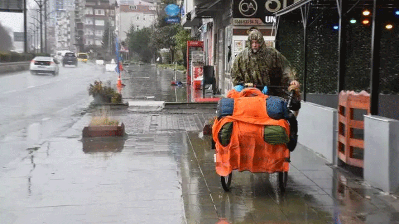 26 yıldır yürüyordu: Okyanusu geçip Türkiye'ye ulaştı!